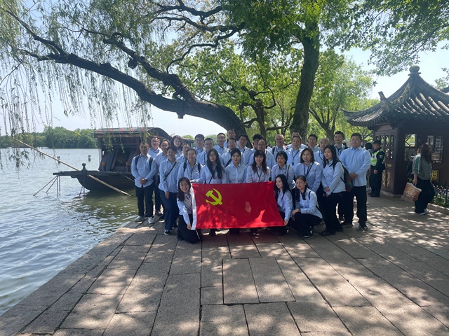 �������� �μ�ʹ��������ǽ����ڹ�˾��չ����ʱ������һ��·�����⵳�ջ